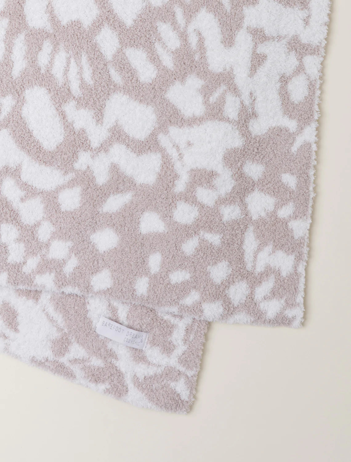 Barefoot Dreams CozyChic Cream/Sand Dollar Bloom Blanket - Thumbnail 4