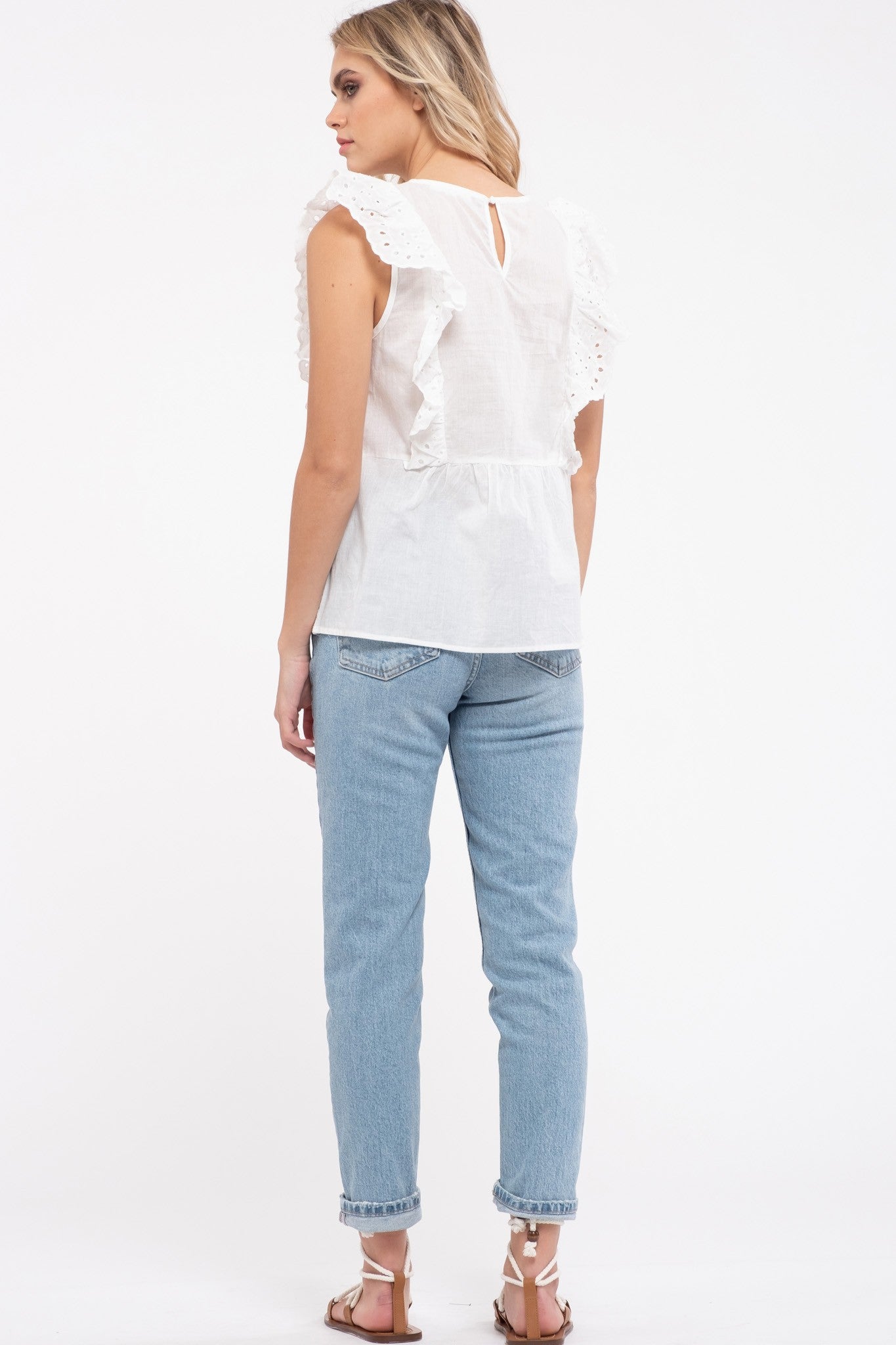 EYELET RUFFLED TOP - White